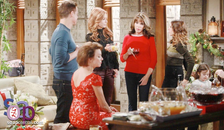 Gloria makes a festive return to Genoa City (2016)